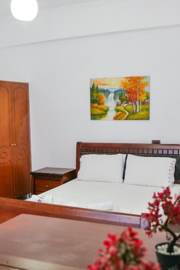 Guest House Gerard Ksamil Exterior photo