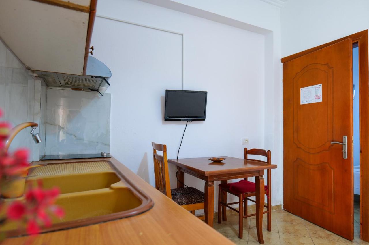 Guest House Gerard Ksamil Exterior photo