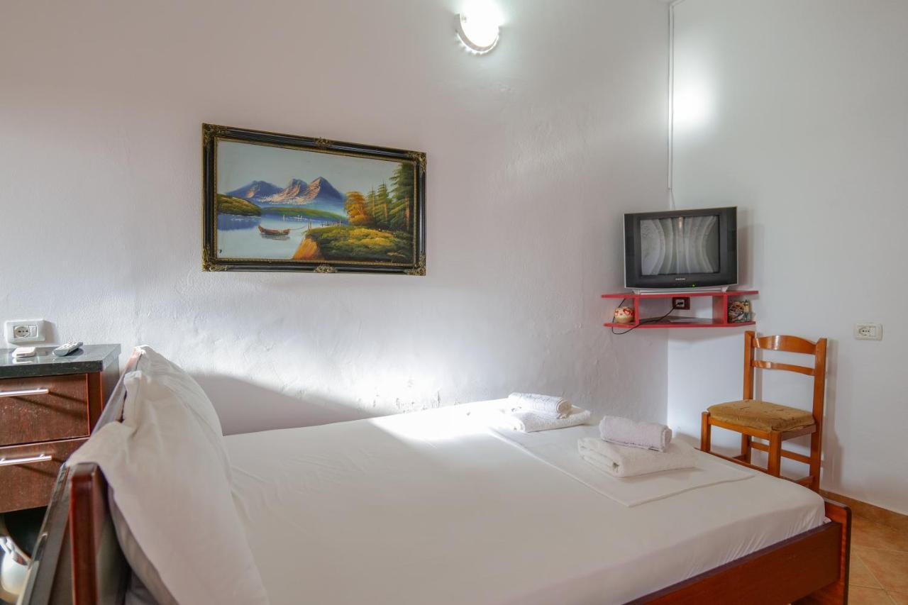 Guest House Gerard Ksamil Exterior photo