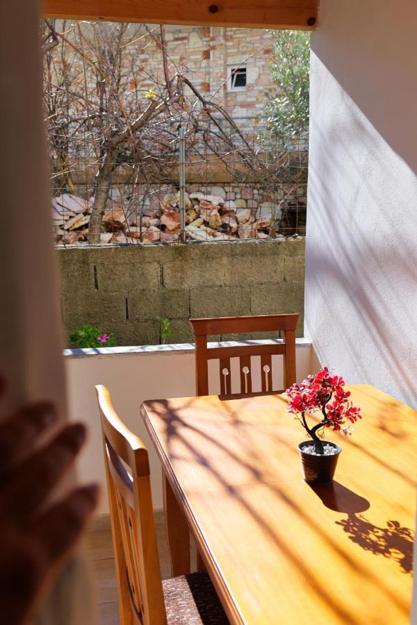 Guest House Gerard Ksamil Exterior photo